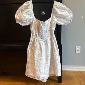 Zara White Embroidered Sleeve Dress